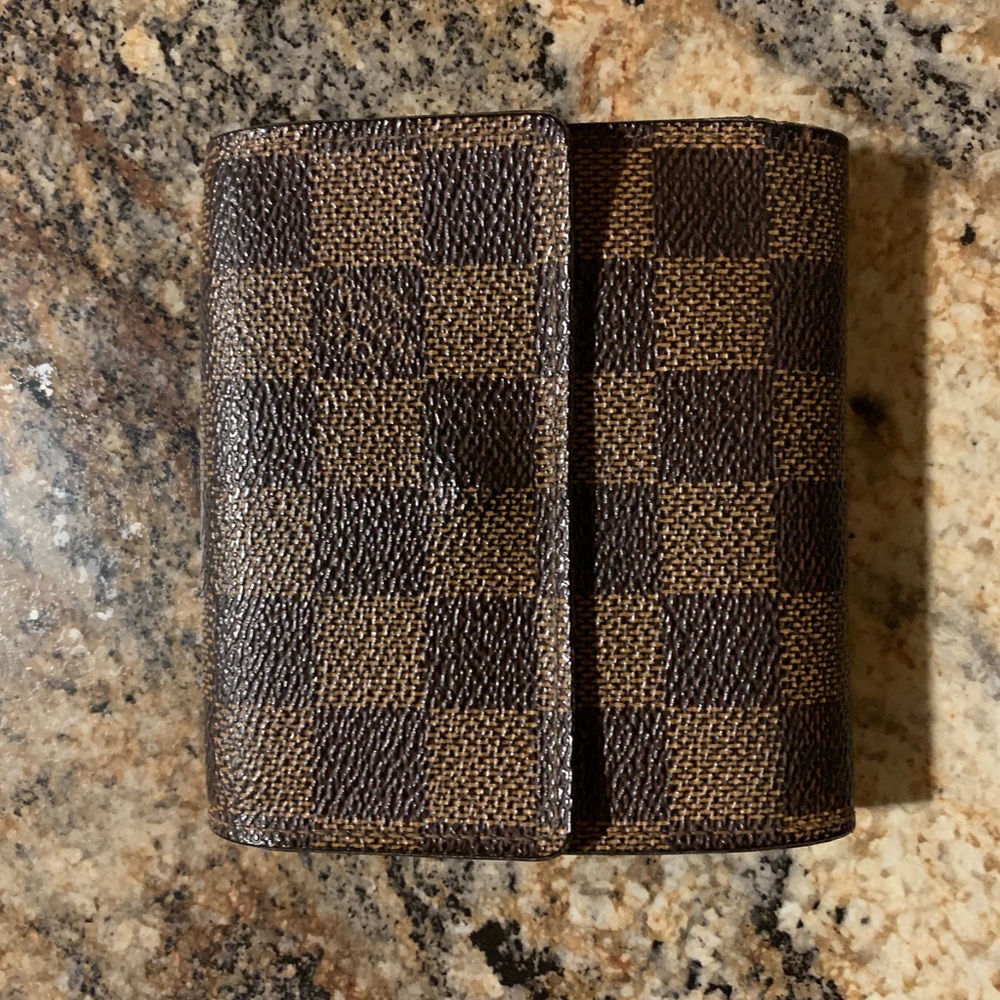Louis Vuitton Damier Ebene Elise wallet